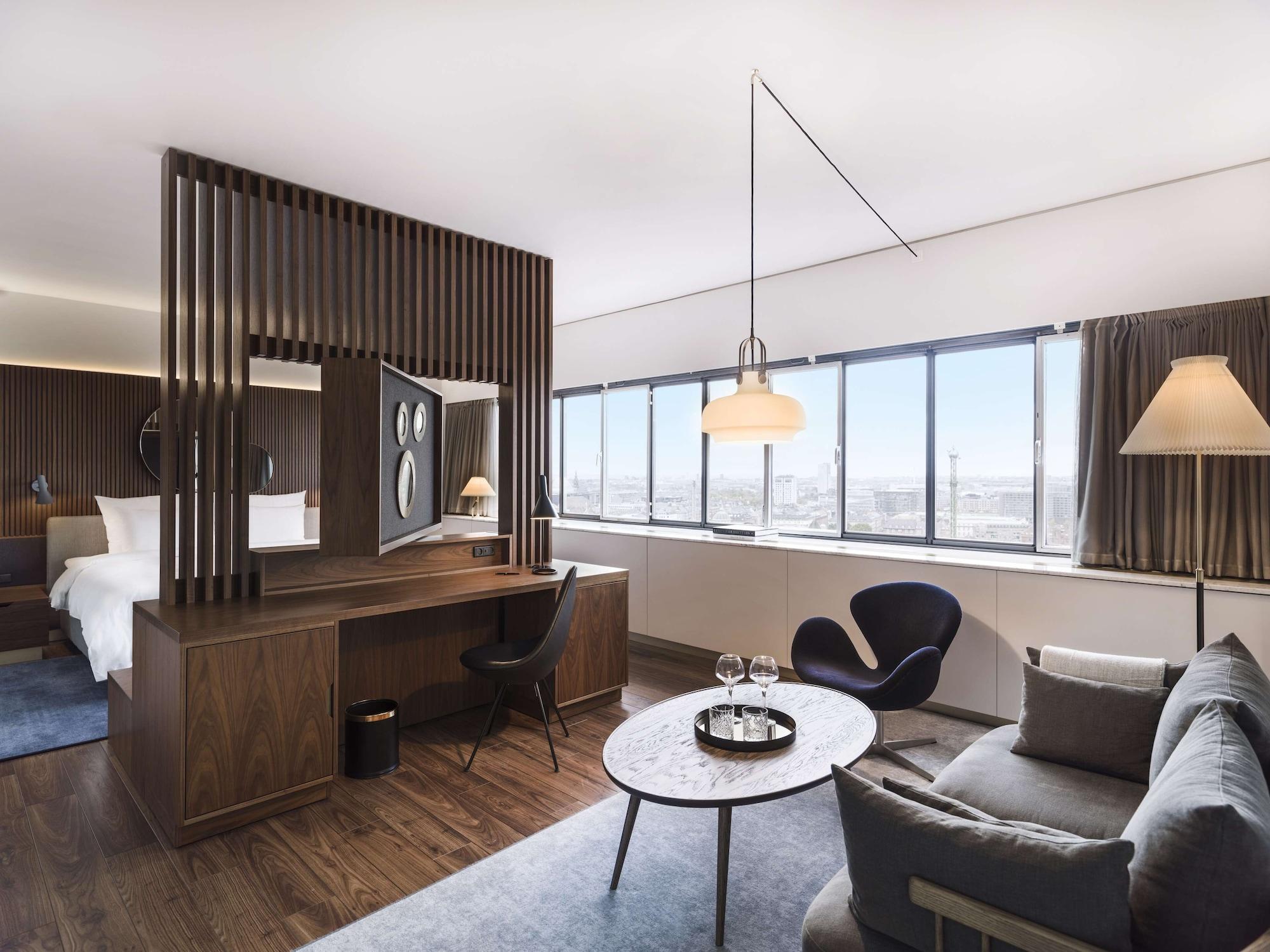 Radisson Collection Royal Hotel, Copenaghen Esterno foto A suite at the hotel