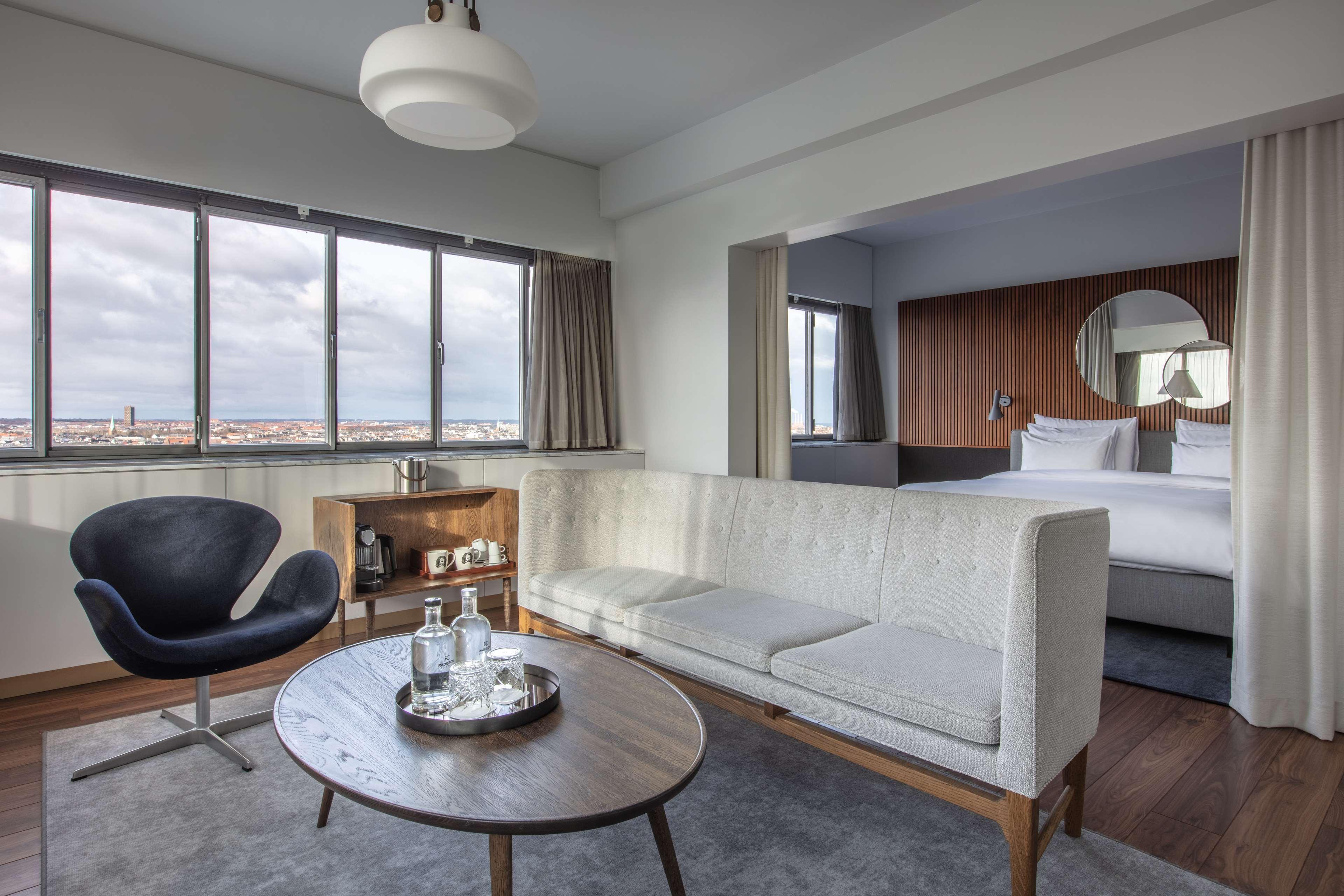Radisson Collection Royal Hotel, Copenaghen Esterno foto A suite at the hotel