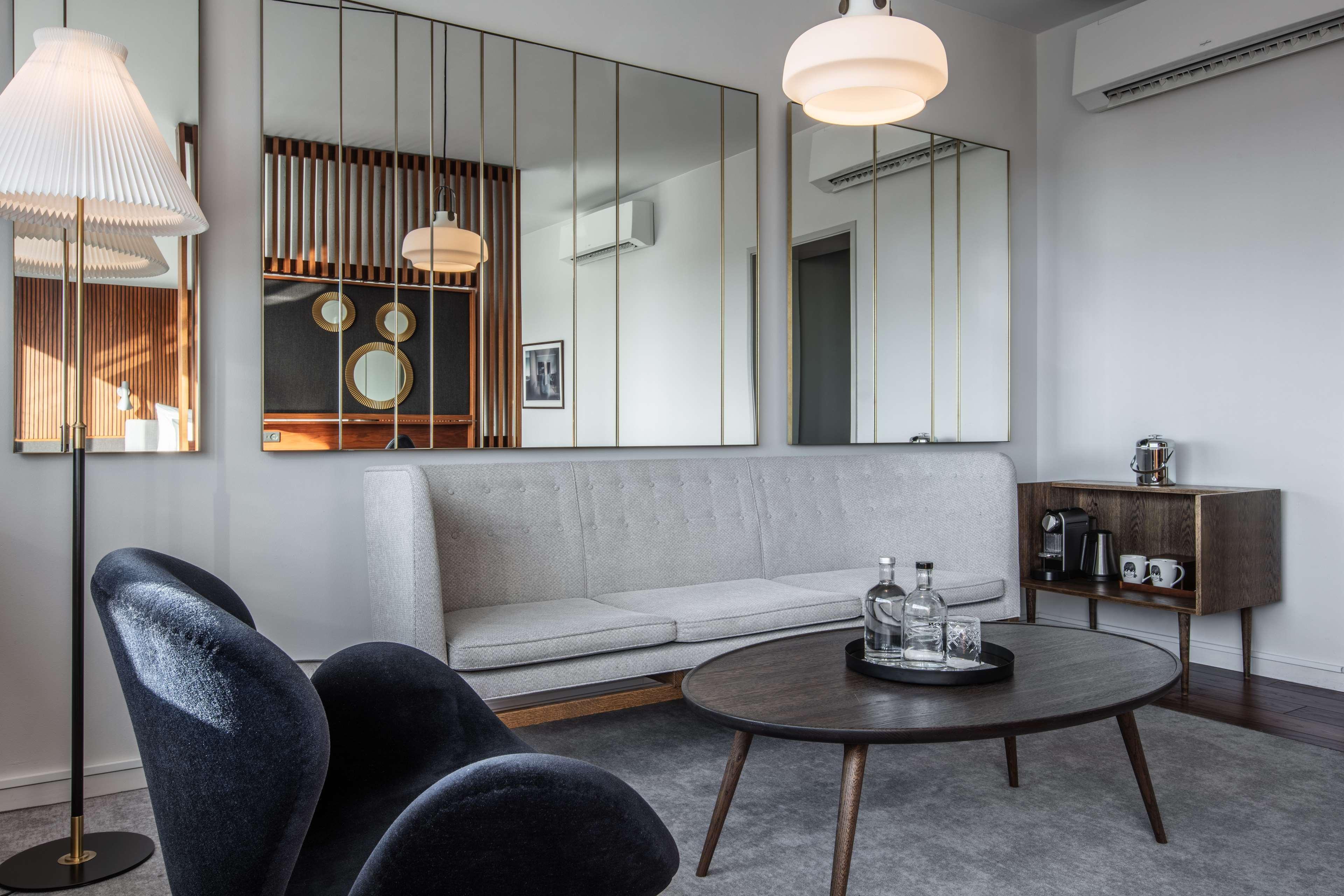 Radisson Collection Royal Hotel, Copenaghen Esterno foto A living room in a hotel