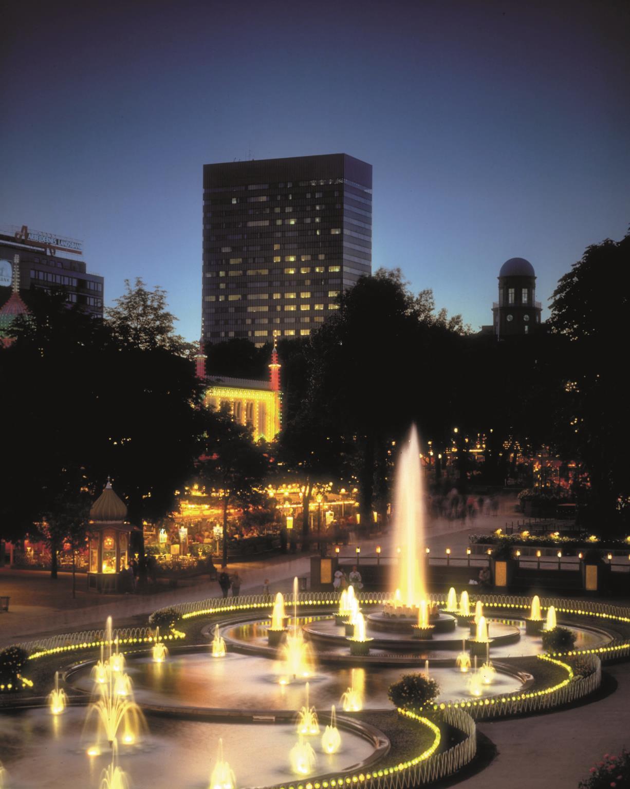 Radisson Collection Royal Hotel, Copenaghen Esterno foto Fountains at the central square