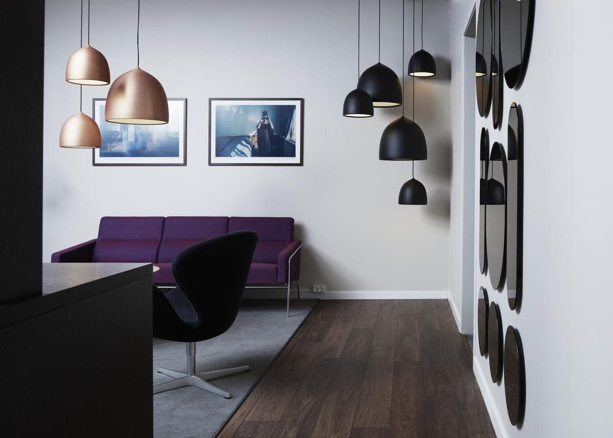 Radisson Collection Royal Hotel, Copenaghen Esterno foto The original Secto 4200 pendant light